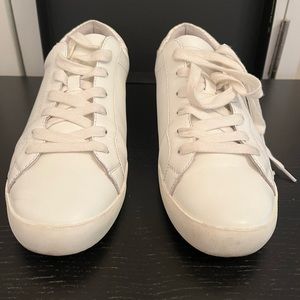 White Sneakers - Banana Republic Essential Sneaker